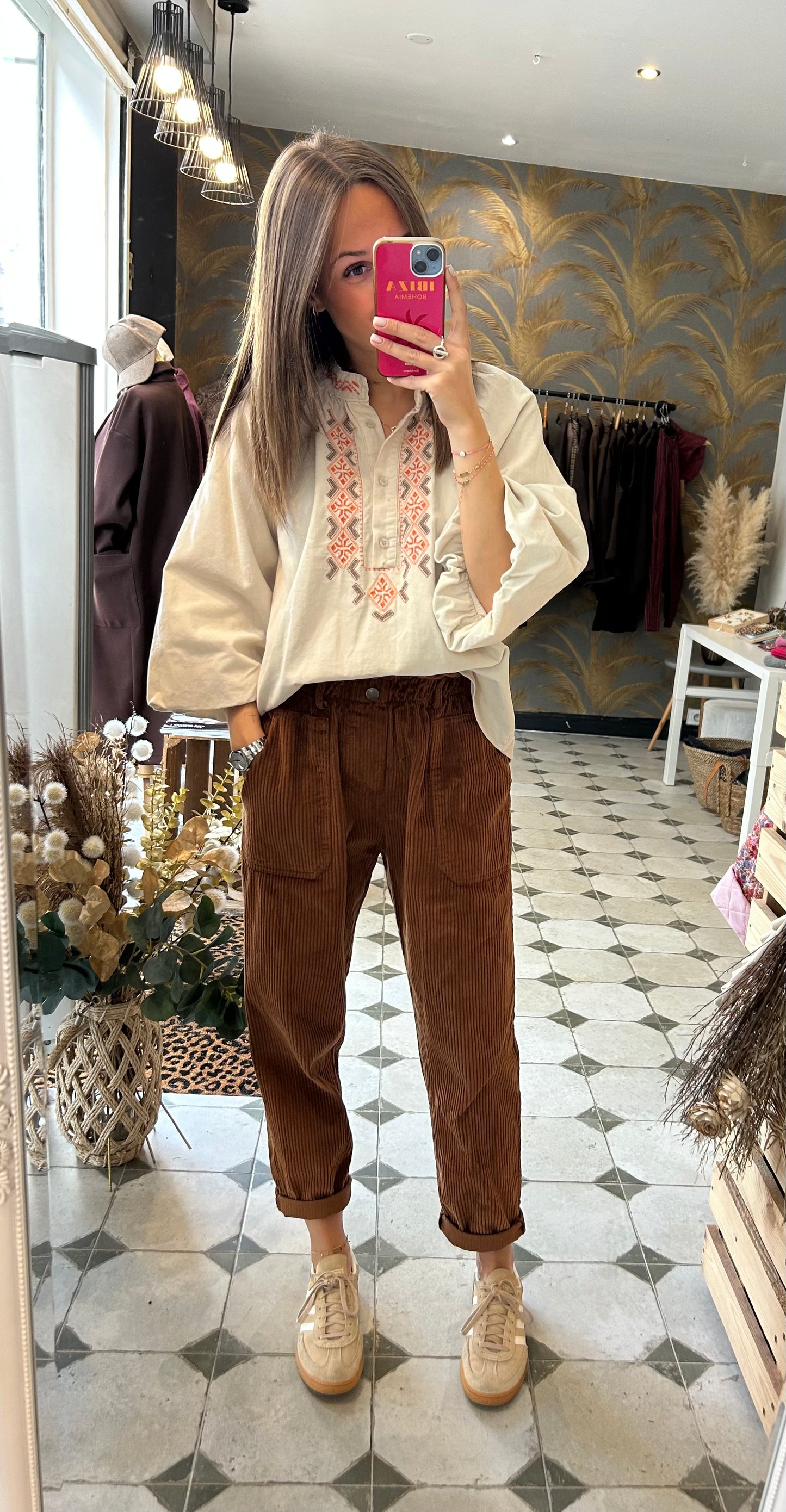 Pantalon en velours camel foncé - Johanna Paris