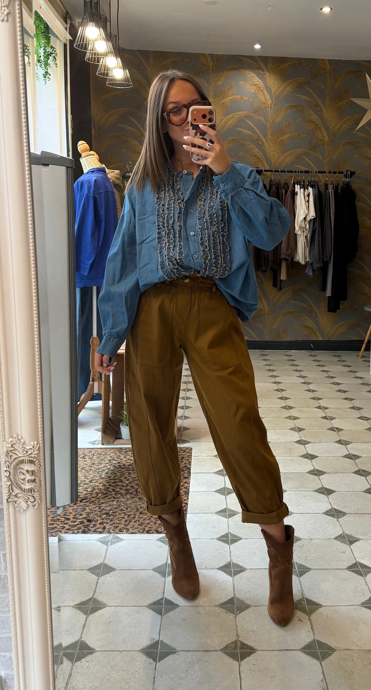 Chemise en jean avec des froufrous - Johanna Paris