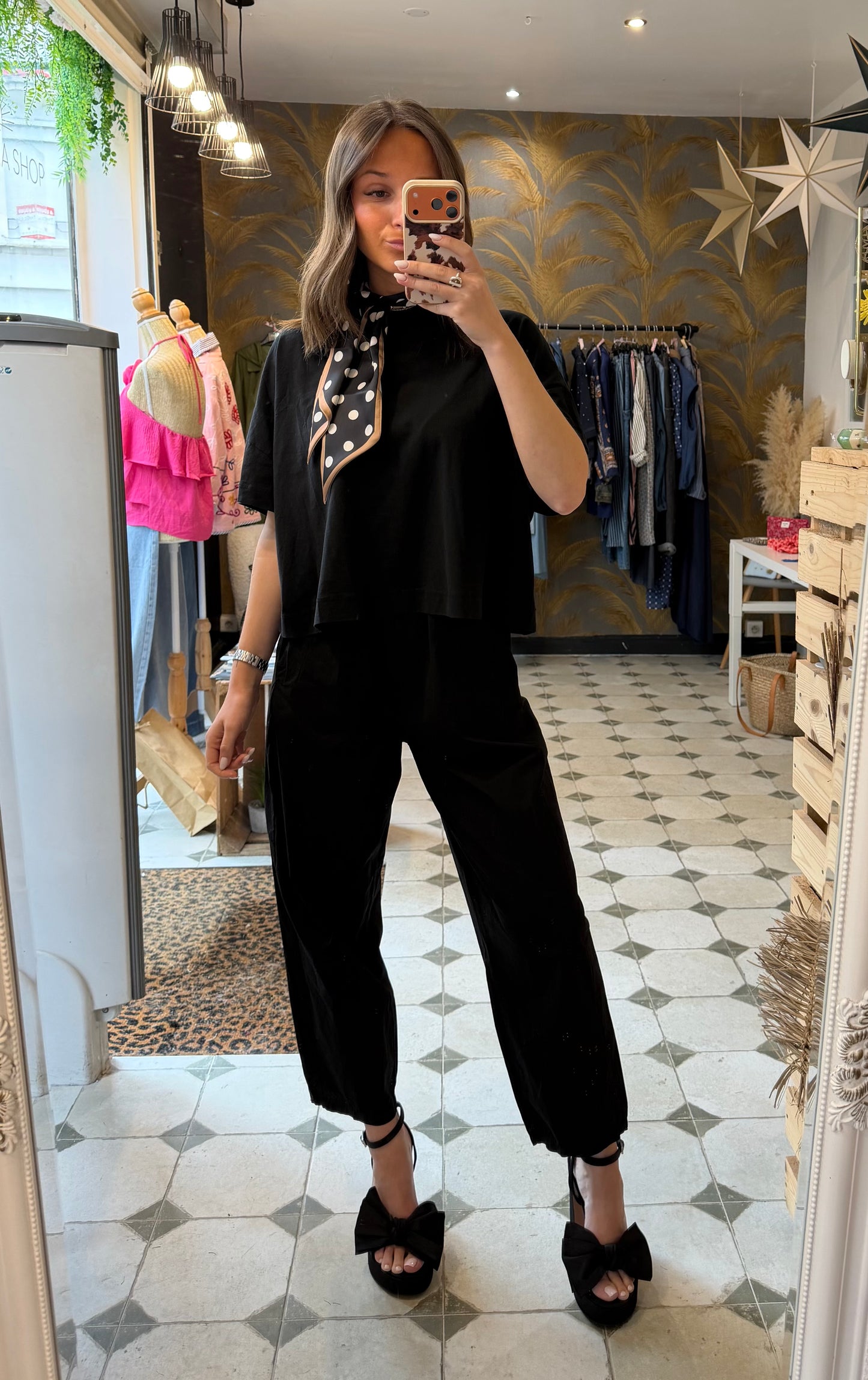 Pantalon Magique en toile fine noir - Johanna Paris