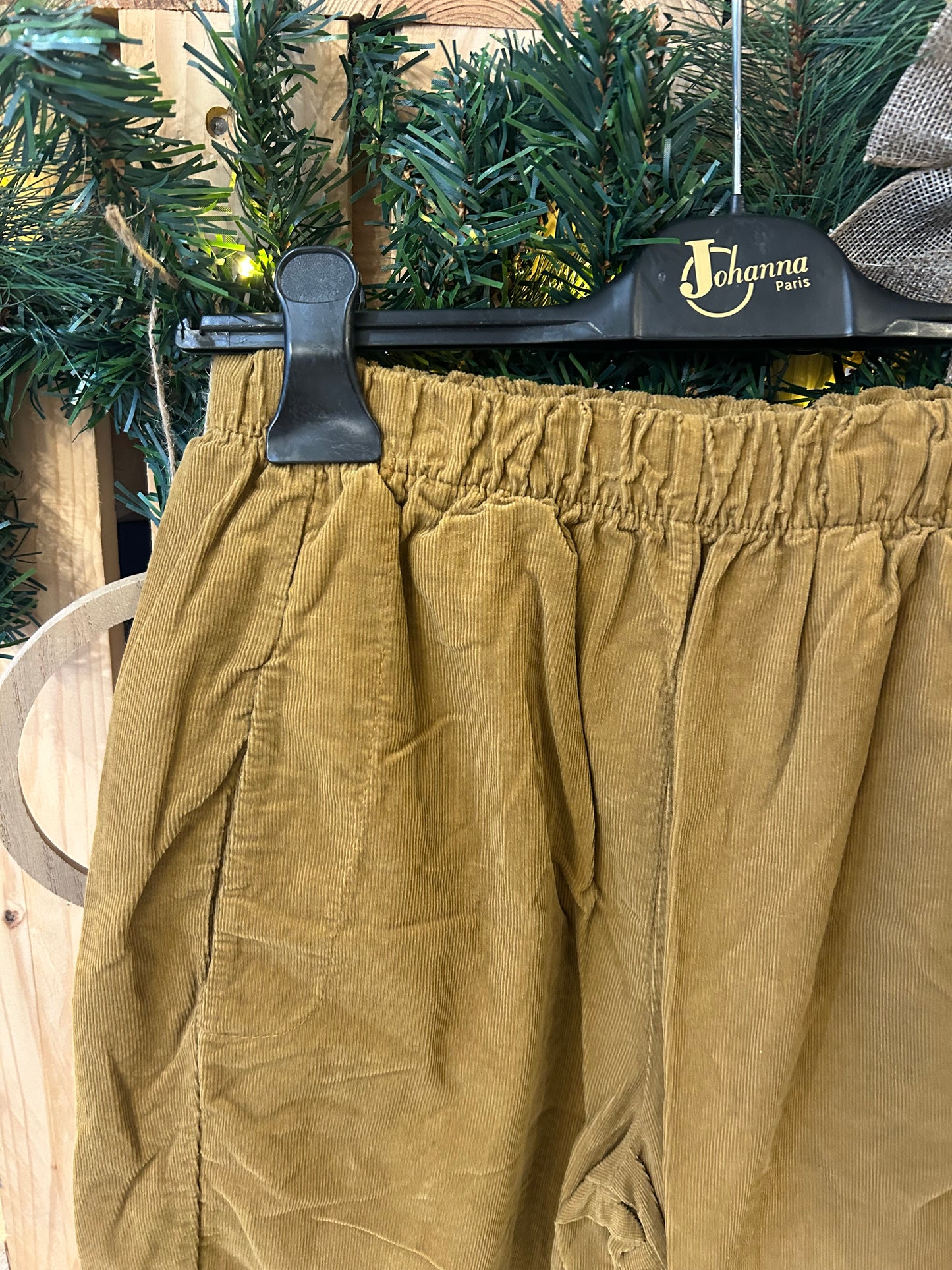 Pantalon Magique en velours curry - Johanna Paris