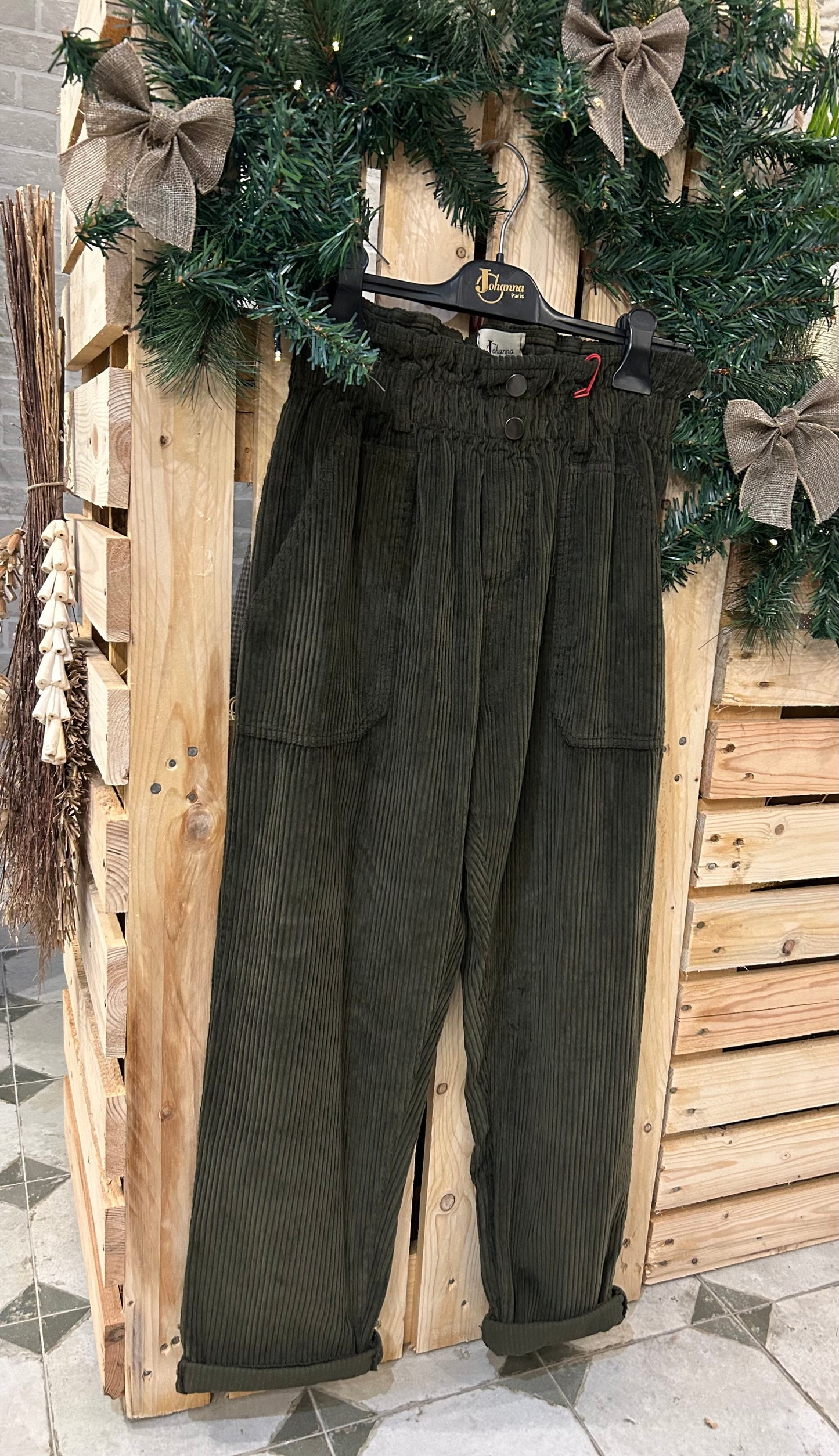 Pantalon en velours kaki - Johanna Paris