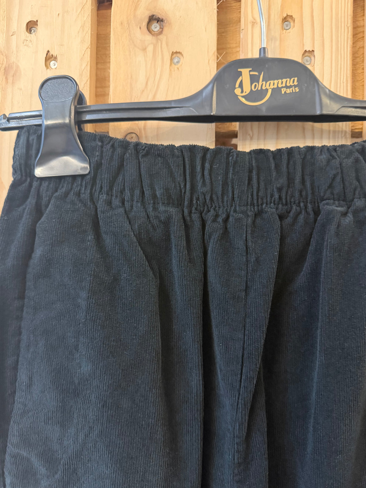 Pantalon Magique en velours noir - Johanna Paris
