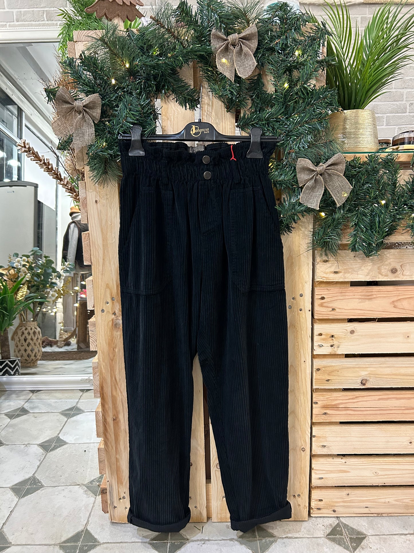 Pantalon en velours noir- Johanna Paris