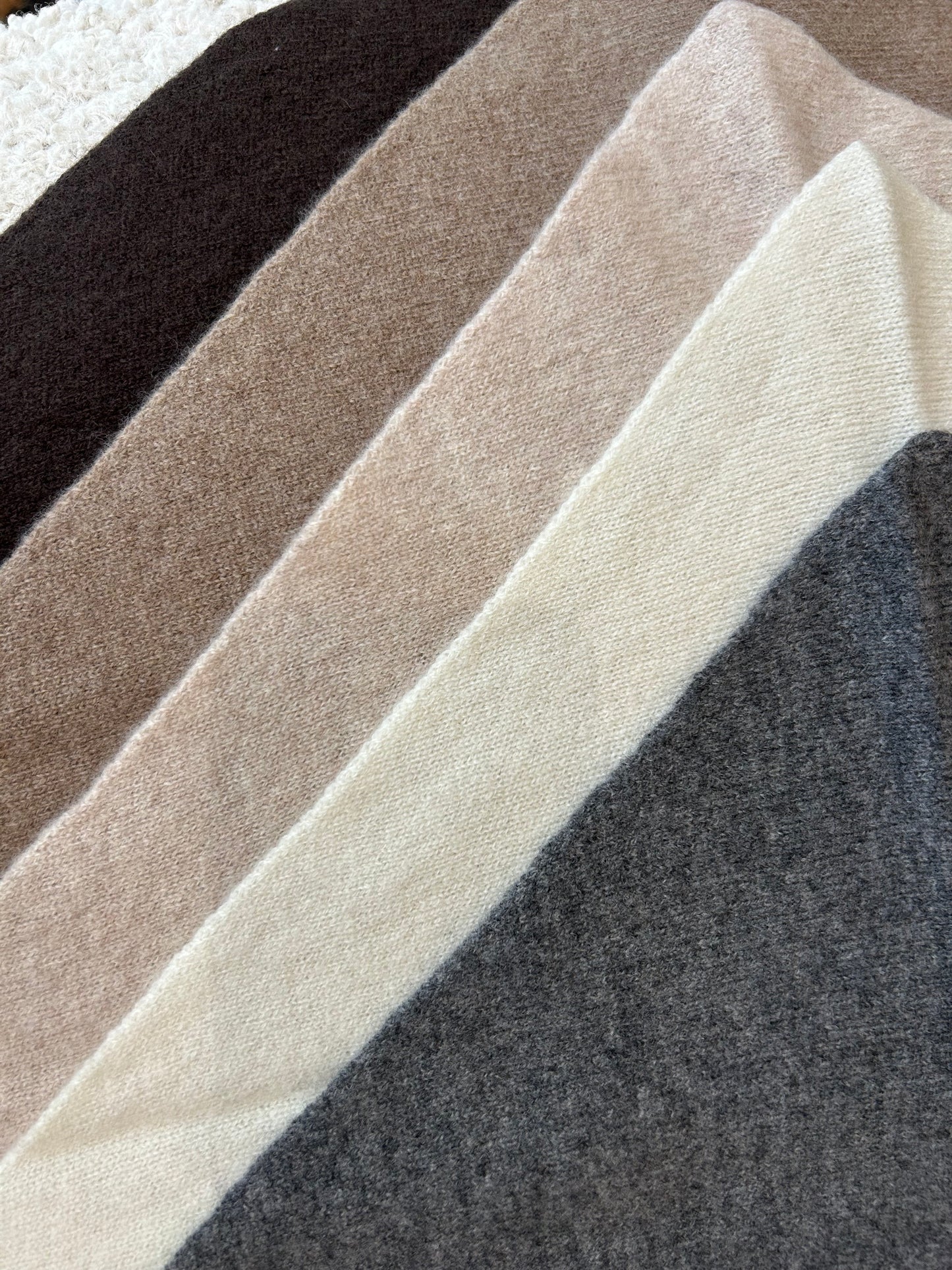 Foulard triangle en laine chocolat