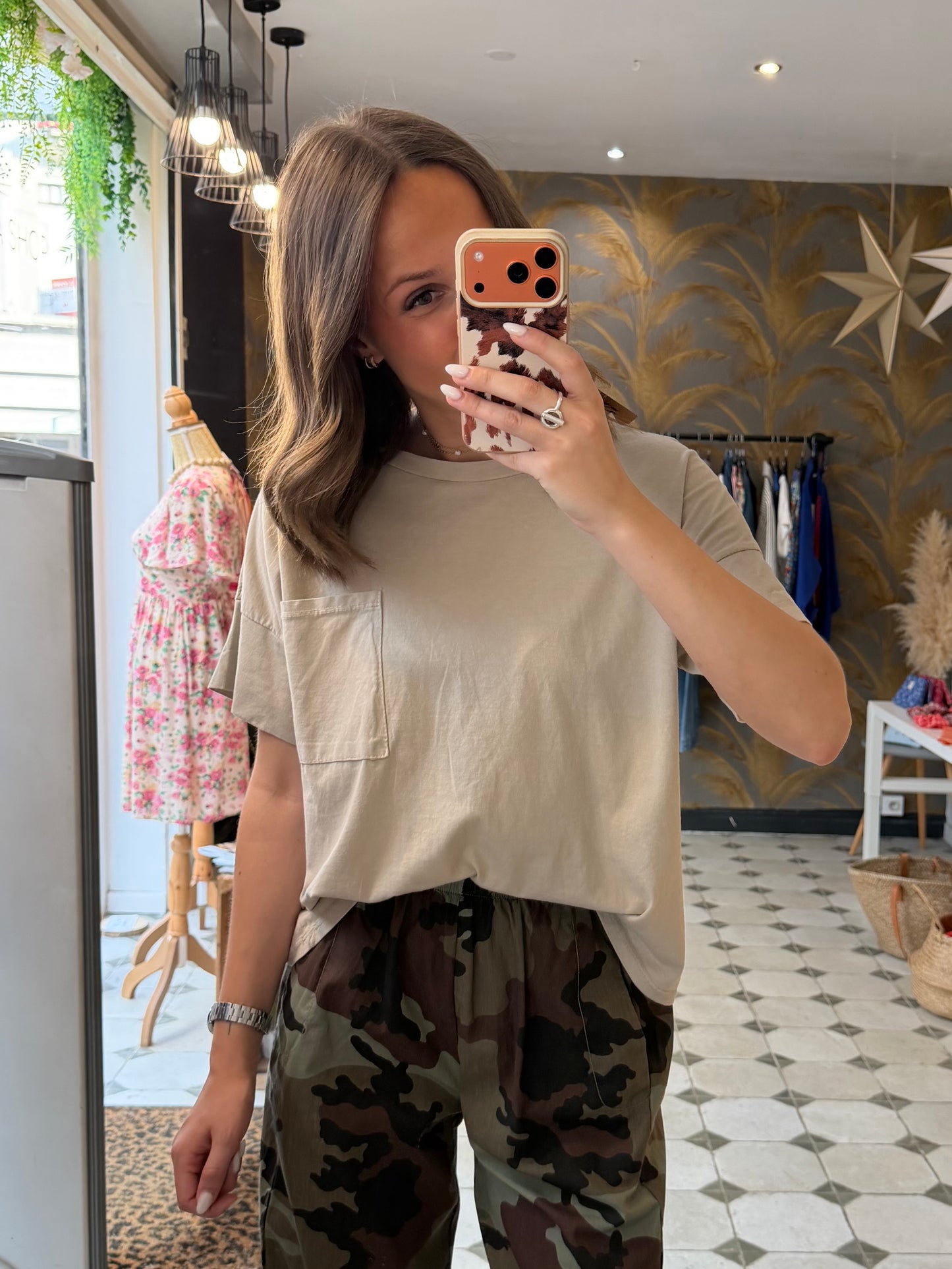 T-Shirt avec poche beige - Johanna Paris