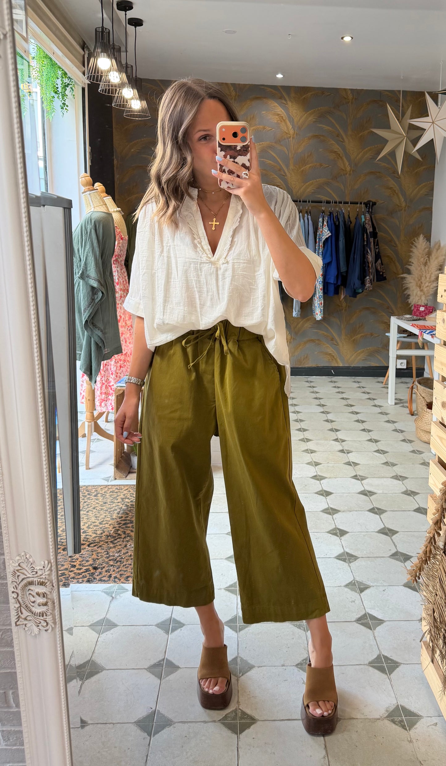 Pantalon en toile avec des liens vert olive - Johanna Paris
