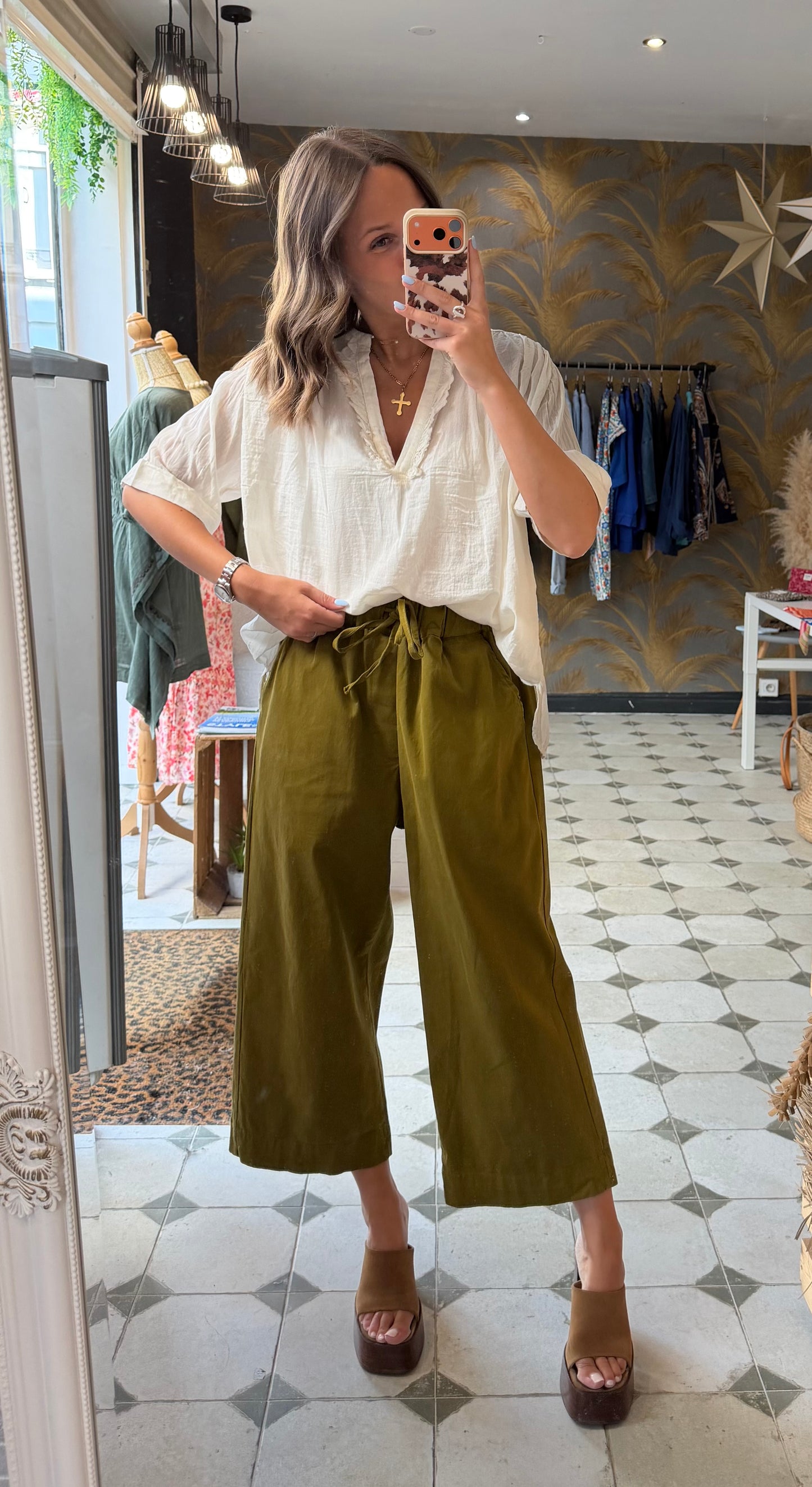 Pantalon en toile avec des liens vert olive - Johanna Paris