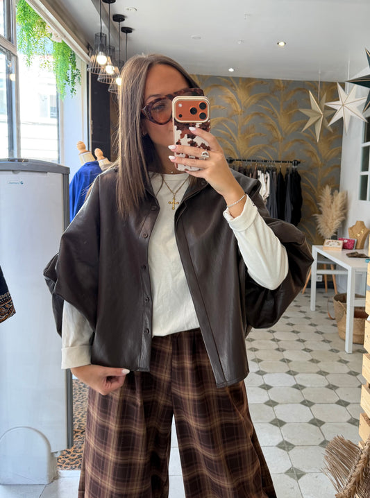 Chemise en similicuir chocolat - Johanna Paris