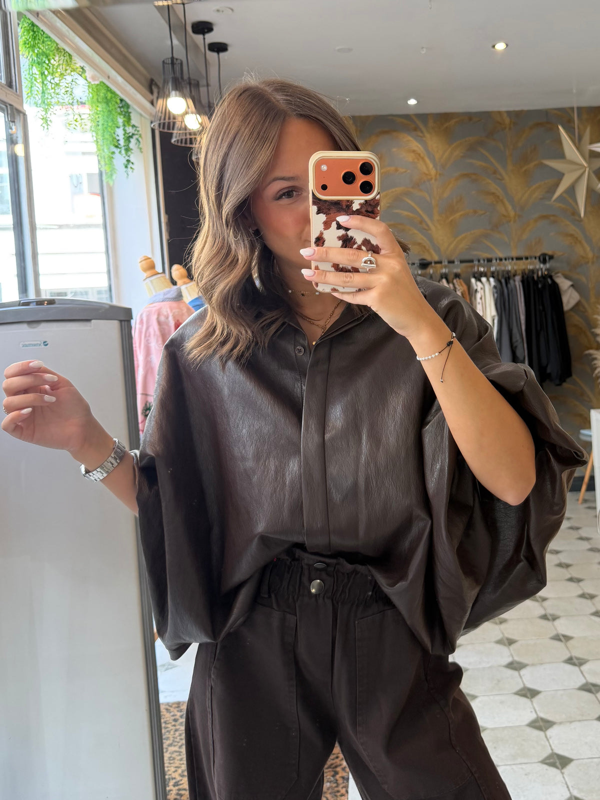 Chemise en similicuir chocolat - Johanna Paris