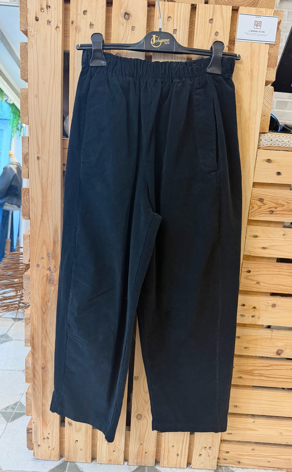 Pantalon Magique en velours noir - Johanna Paris
