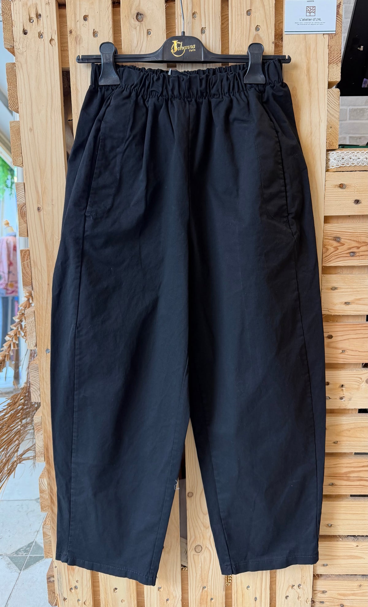 Pantalon Magique en toile noir - Johanna Paris