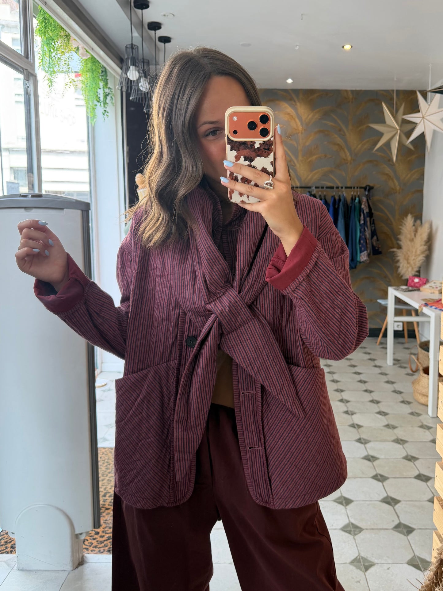 Veste avec écharpe bordeaux - Johanna Paris
