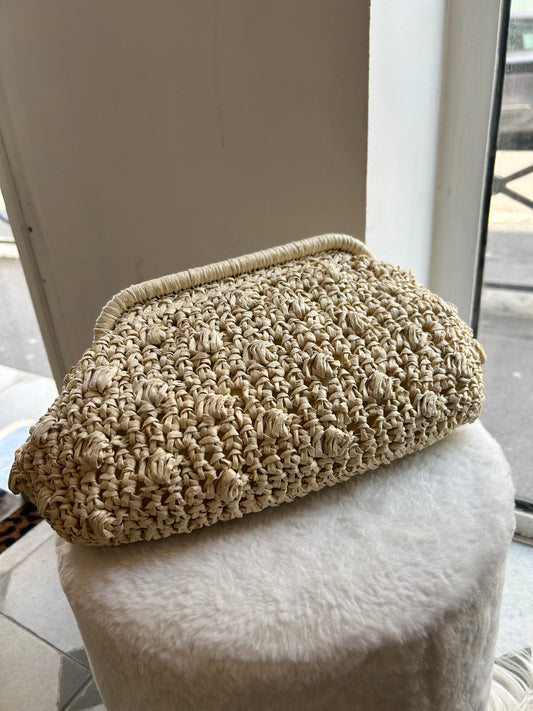Pochette en raphia