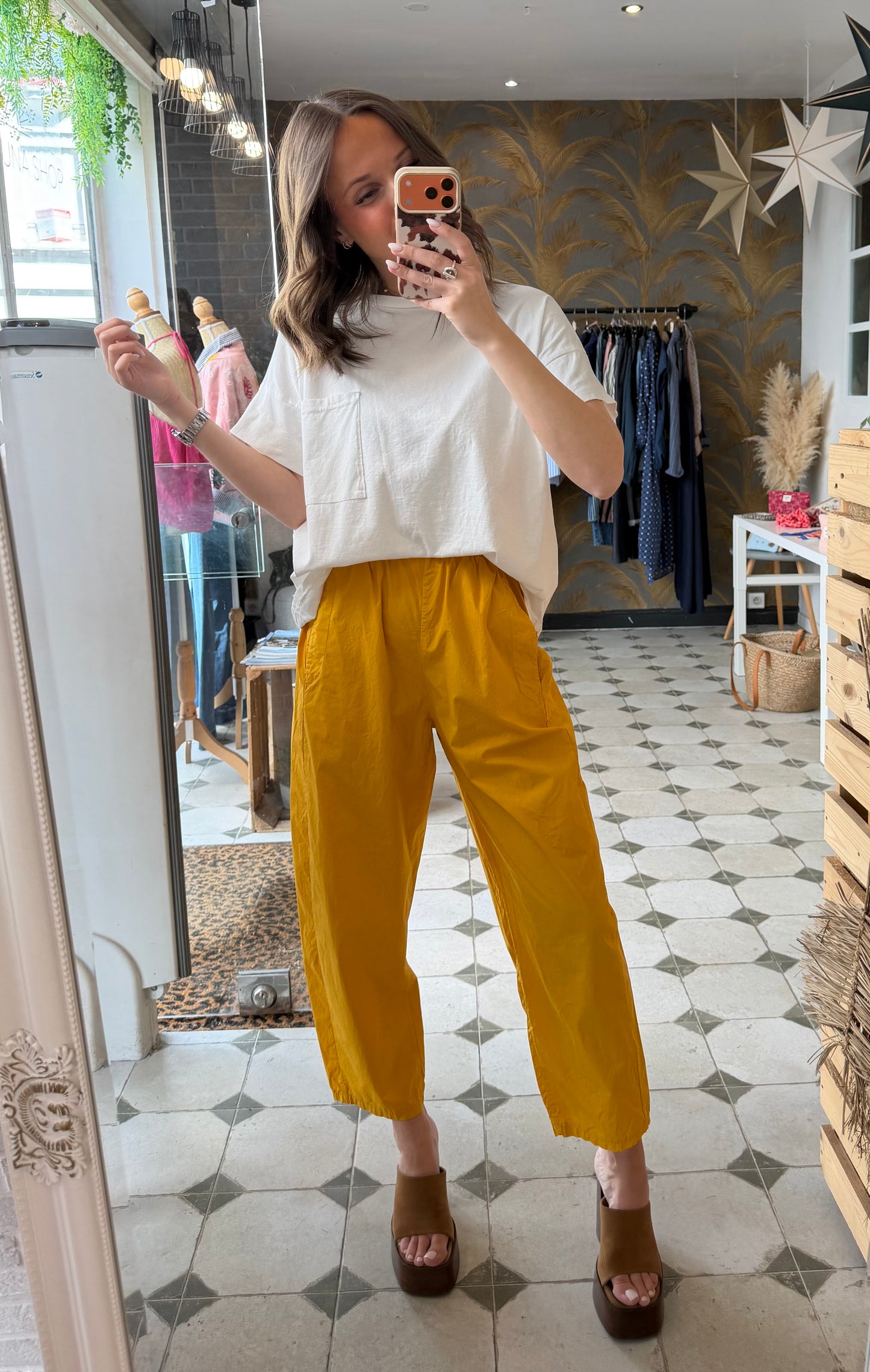 Pantalon Magique en toile fine jaune/moutarde - Johanna Paris