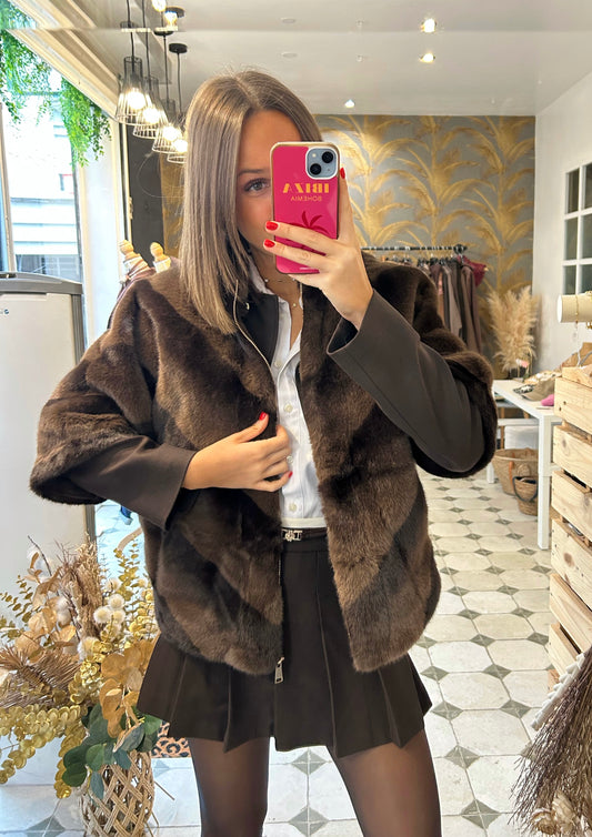 Cape Chiara - Johanna Paris