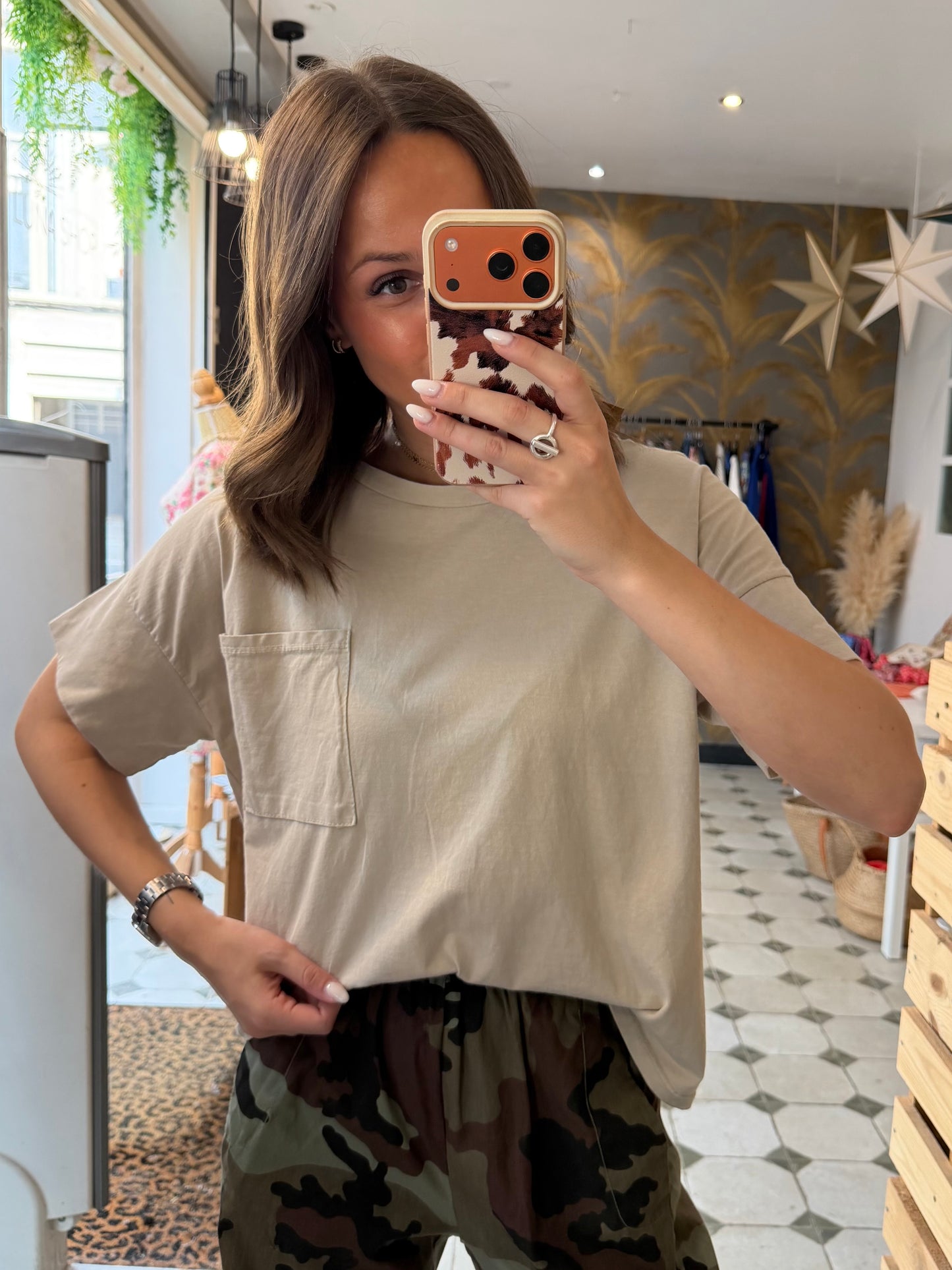 T-Shirt avec poche beige - Johanna Paris
