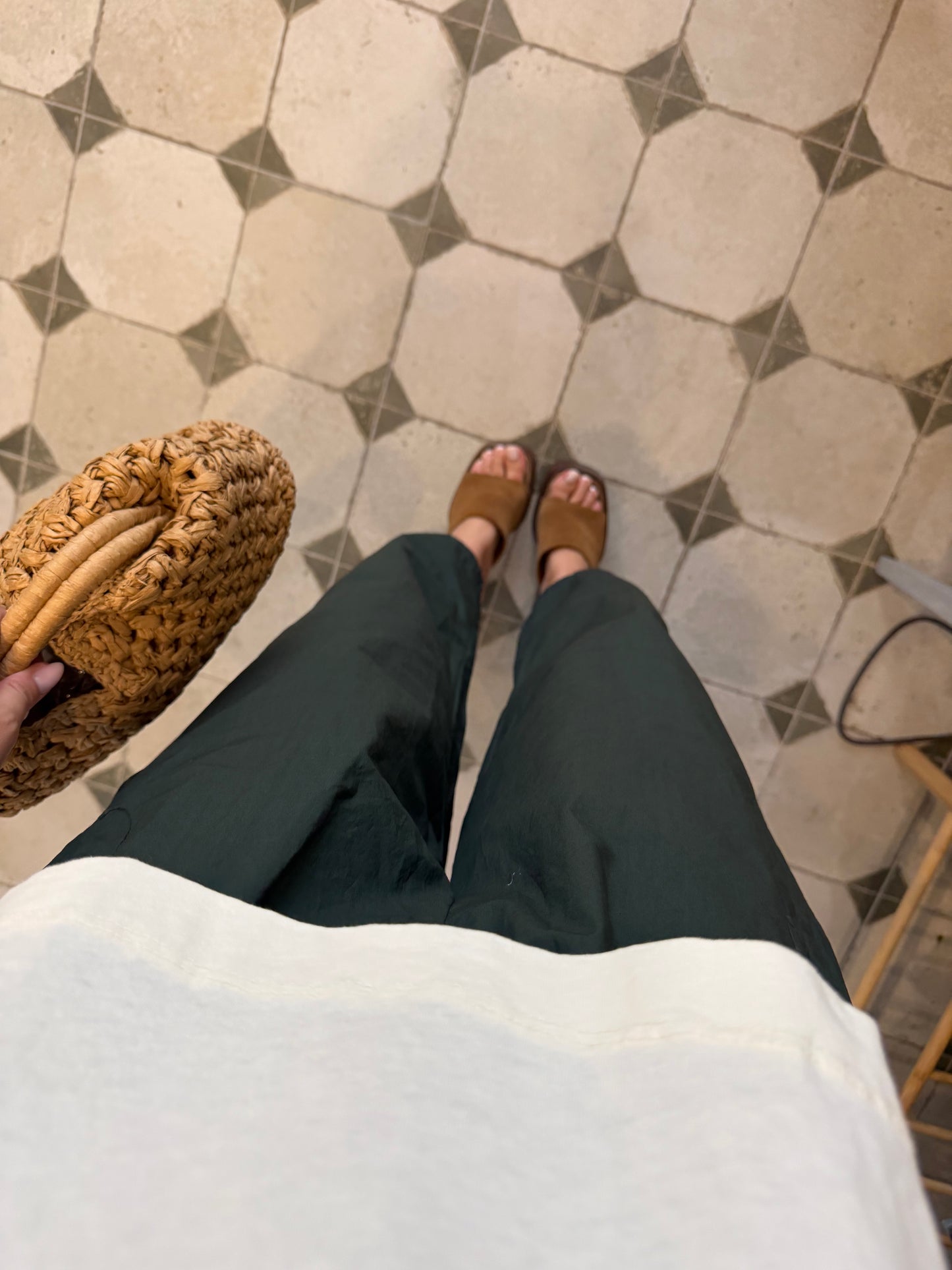 Pantalon Magique en toile fine vert bouteille - Johanna Paris