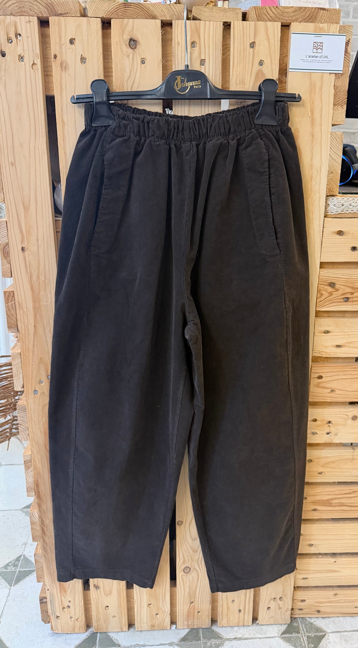 Pantalon Magique en velours chocolat - Johanna Paris