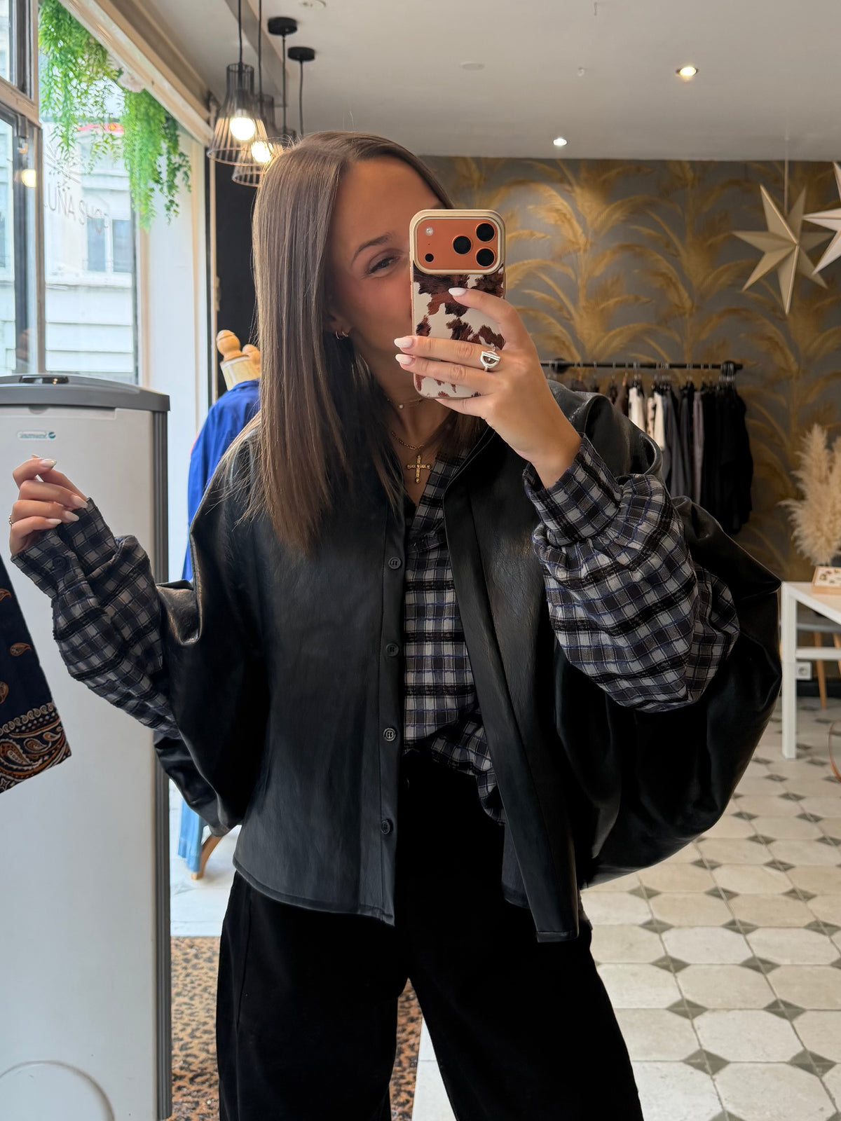 Chemise en similicuir noire - Johanna Paris