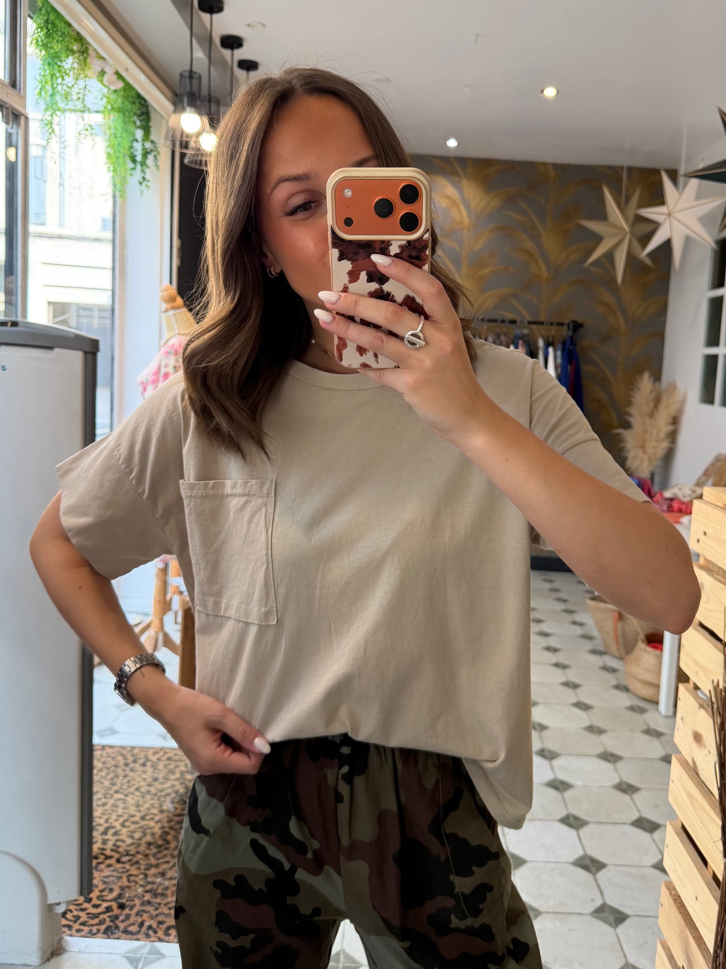 T-Shirt avec poche beige - Johanna Paris