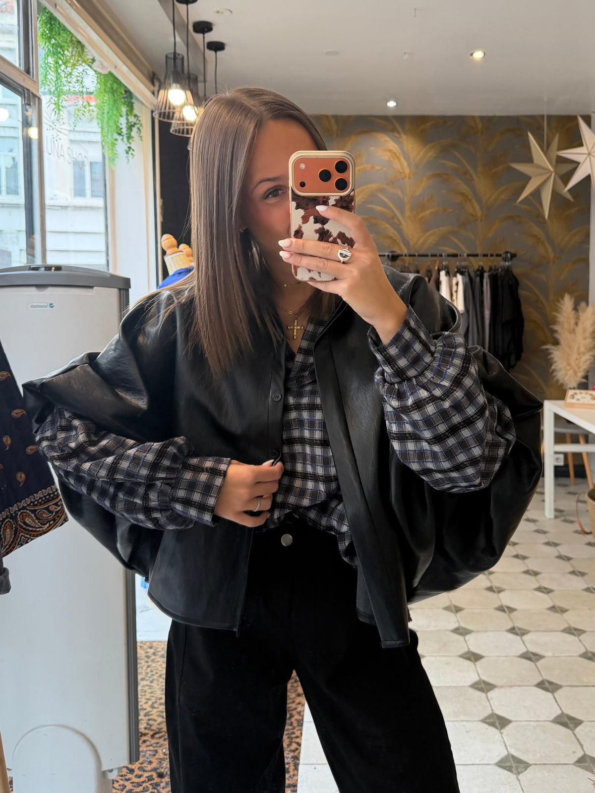 Chemise en similicuir noire - Johanna Paris