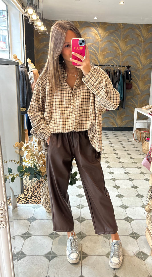 Pantalon magique en simili cuir chocolat - Johanna Paris