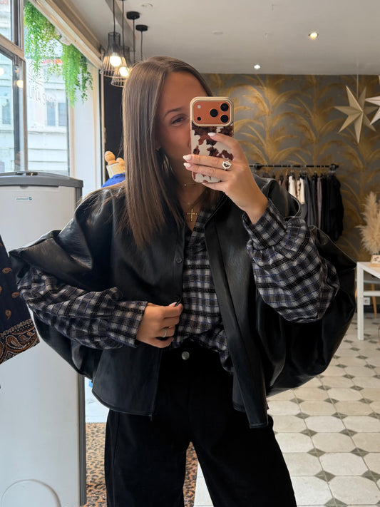 Chemise en similicuir noire - Johanna Paris