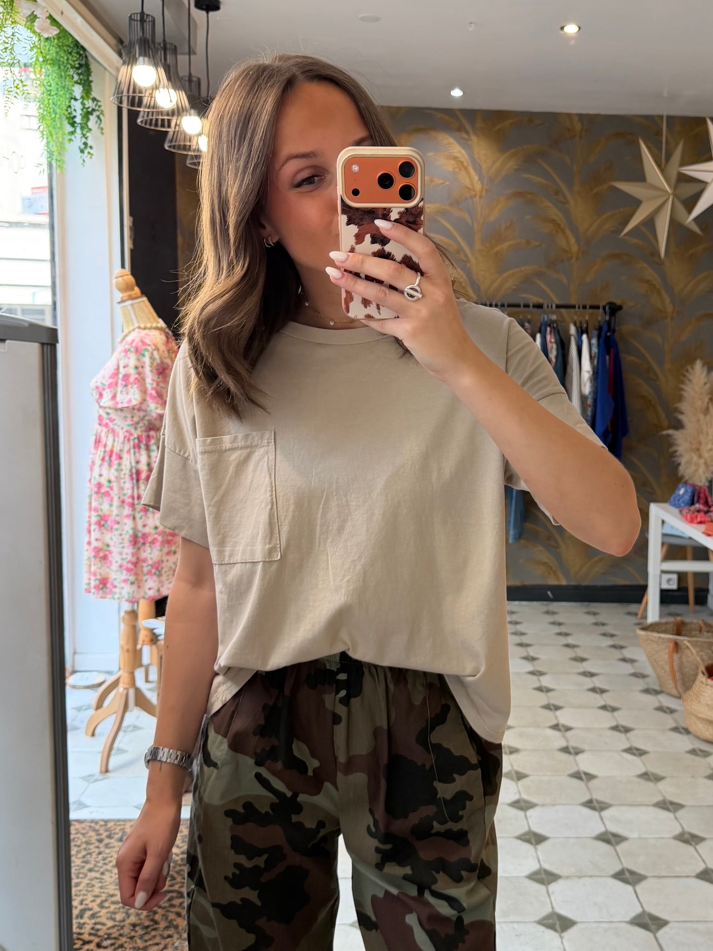 T-Shirt avec poche beige - Johanna Paris