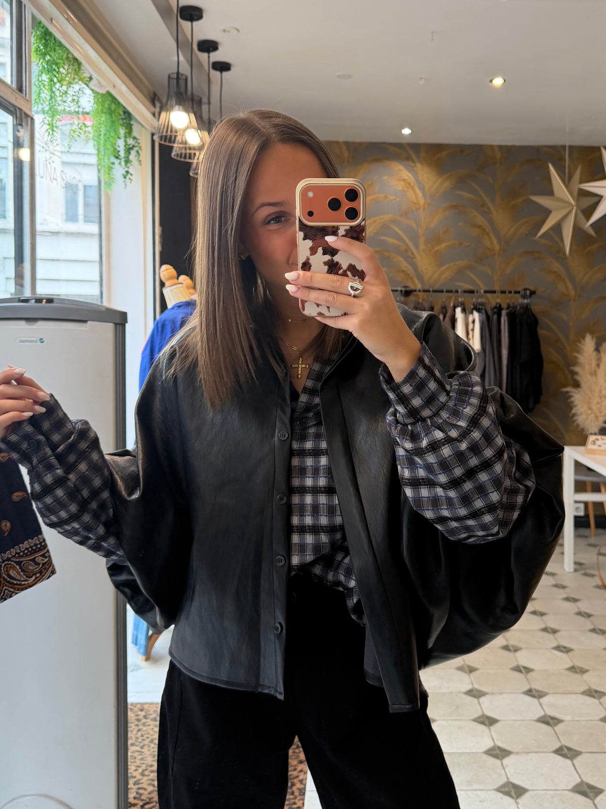 Chemise en similicuir noire - Johanna Paris