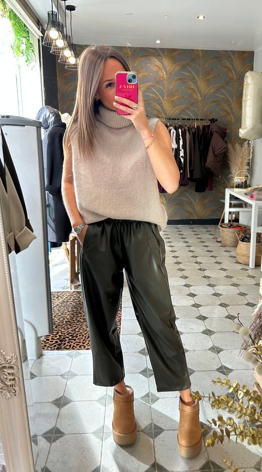 Pantalon magique en simili cuir kaki - Johanna Paris