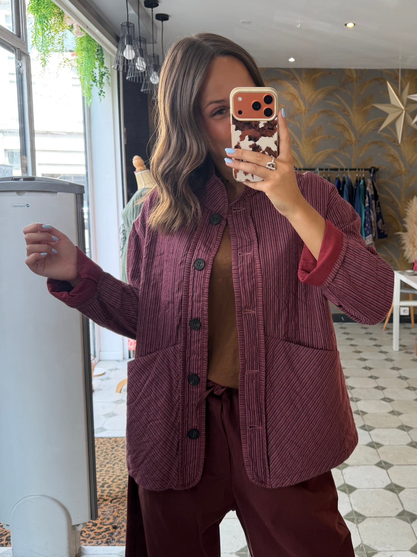 Veste avec écharpe bordeaux - Johanna Paris