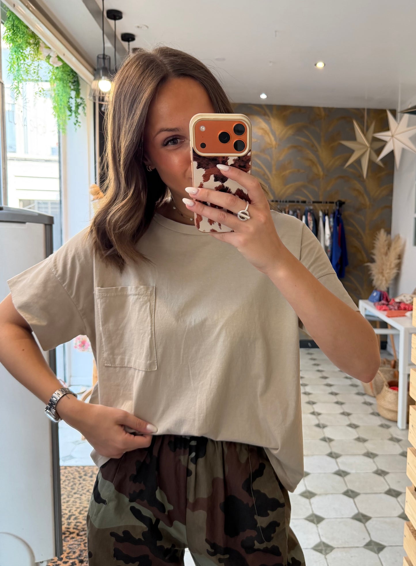 T-Shirt avec poche beige - Johanna Paris